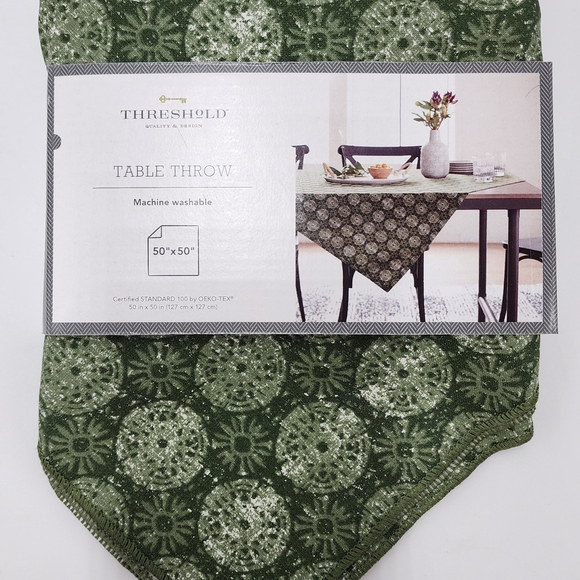 Threshold Green Geometric Table Throw 50" x 50" - Easy Care Machine Wash - Picture 1 of 3